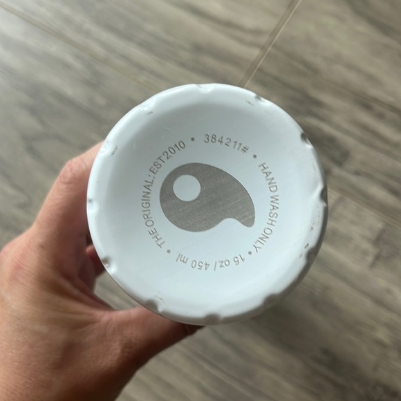 S’ip by S’well Donut Bottle NWOT - Picture 4 of 4